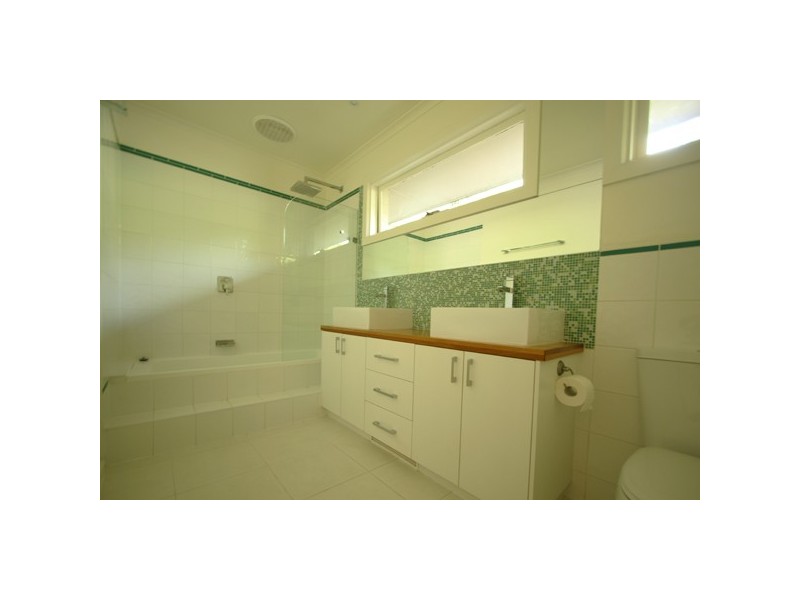 84 Hillcrest Road, Frankston VIC 3199