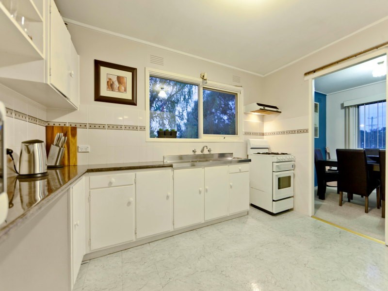 2 Hudson Avenue, Frankston VIC 3199