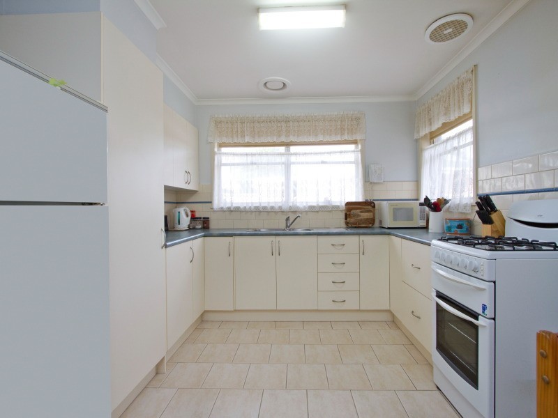 17 Wirilda Crescent, Frankston North VIC 3200