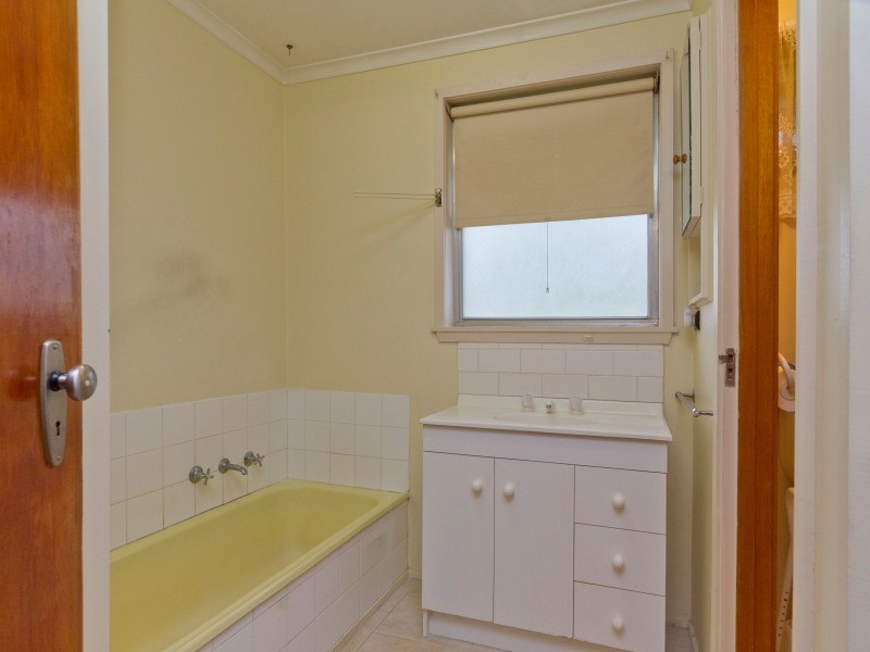 17 Wirilda Crescent, Frankston North VIC 3200