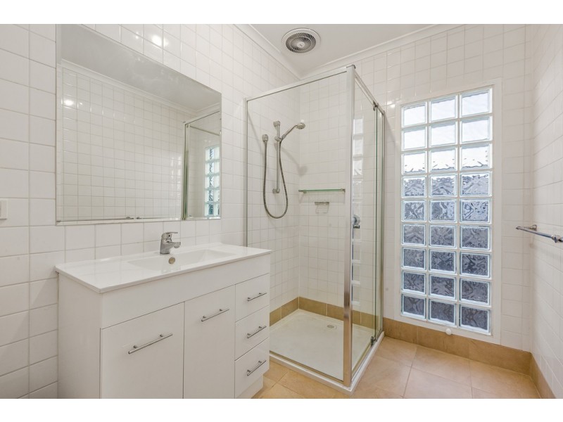 1 Heatherhill Road, Frankston VIC 3199