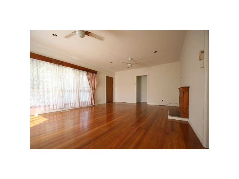 39 Candlebark Crescent, Frankston North VIC 3200
