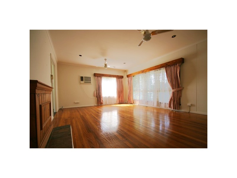 39 Candlebark Crescent, Frankston North VIC 3200