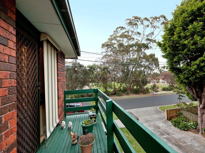 1/14 Carder Avenue, Seaford VIC 3198