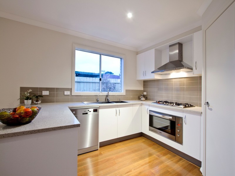 12 Braemer Street, Seaford VIC 3198