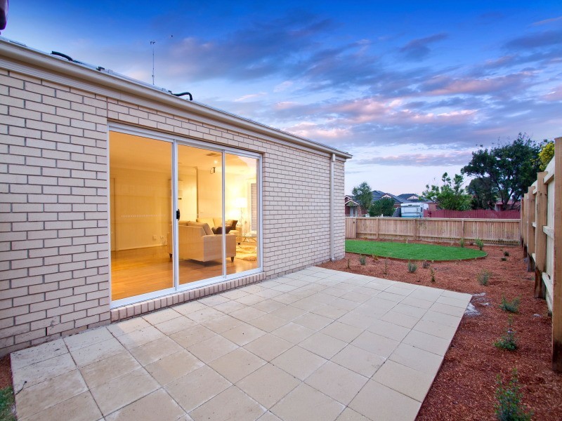 12 Braemer Street, Seaford VIC 3198