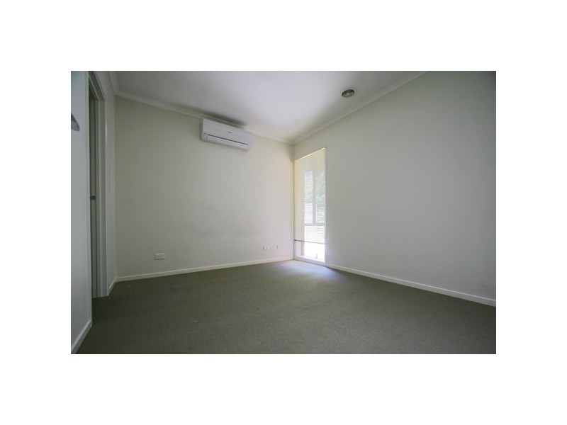 2/56 Roberts Street, Frankston VIC 3199