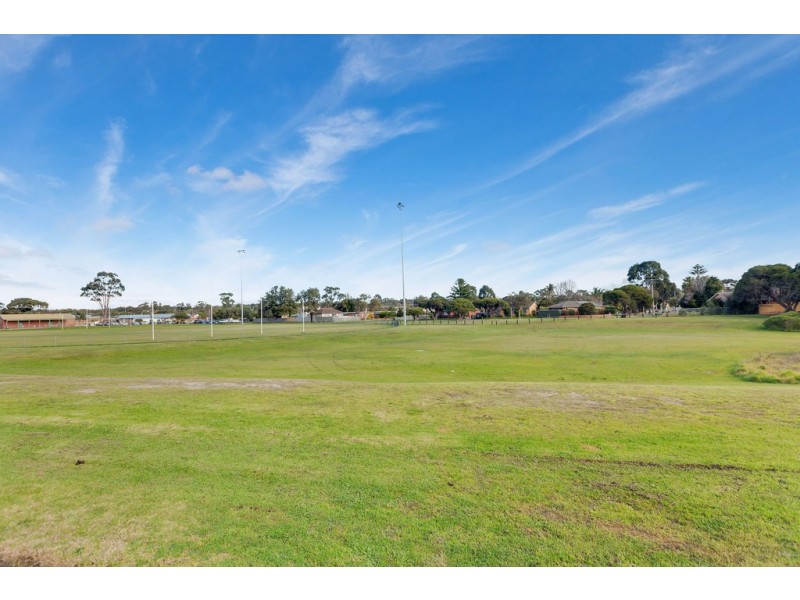 21 Bundy Court, Frankston North VIC 3200