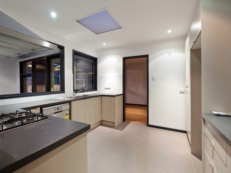 24 Gretana Crescent, Frankston VIC 3199