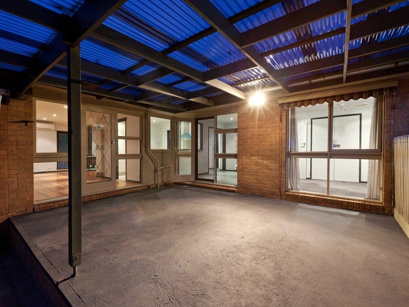 24 Gretana Crescent, Frankston VIC 3199