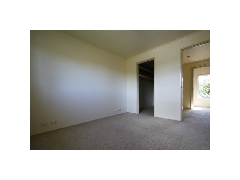 1 Emerson Close, Frankston VIC 3199
