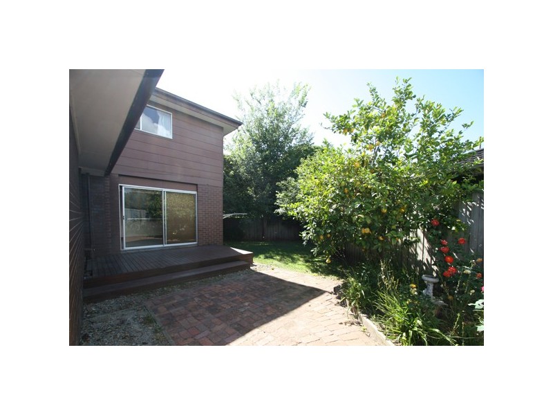 1 Emerson Close, Frankston VIC 3199