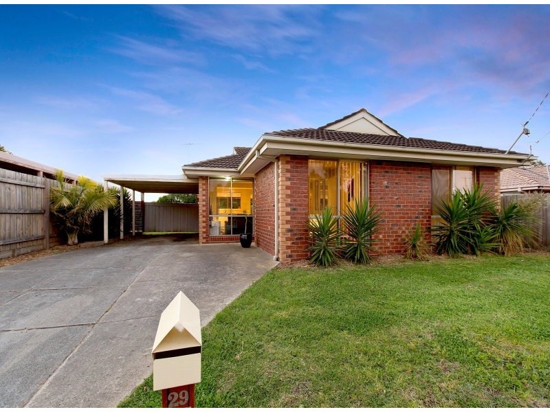 29 Woodvale Drive, Carrum Downs VIC 3201