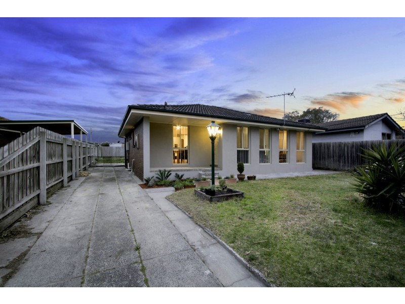 19 Hoya Crescent, Frankston North VIC 3200