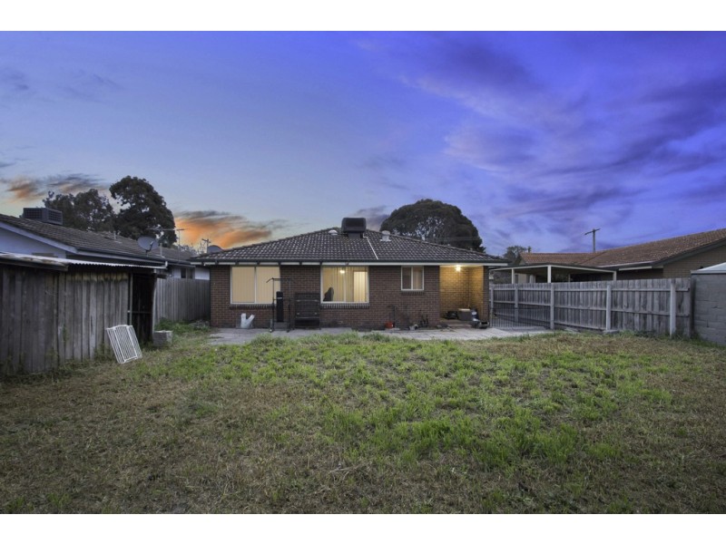 19 Hoya Crescent, Frankston North VIC 3200