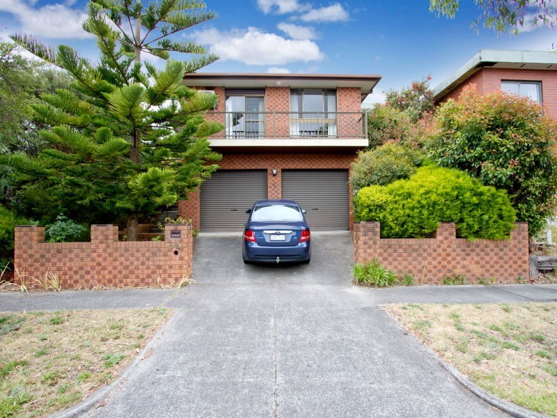 64 Willow Road, Frankston VIC 3199