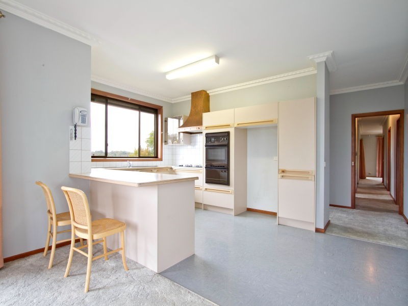 64 Willow Road, Frankston VIC 3199