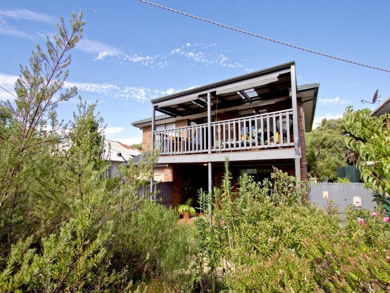 1/8 Nepean Highway, Seaford VIC 3198