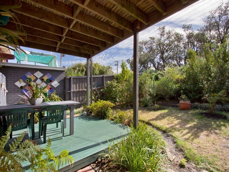 1/8 Nepean Highway, Seaford VIC 3198