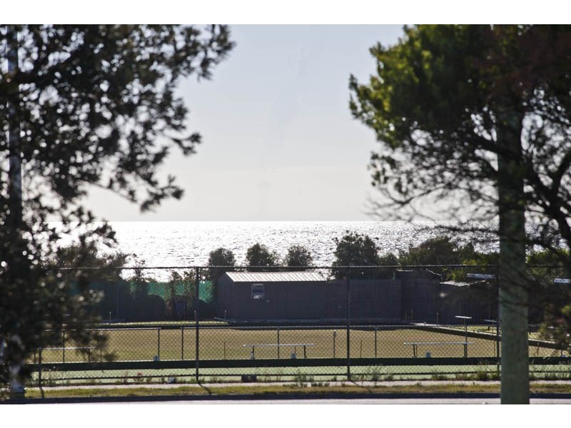 1/8 Nepean Highway, Seaford VIC 3198