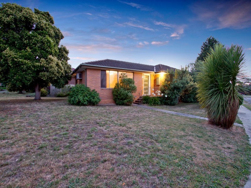 18 Lucerne Crescent, Frankston VIC 3199