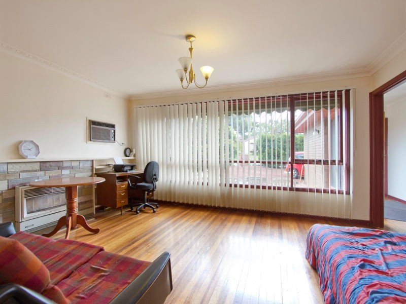 18 Bunarong Drive, Frankston VIC 3199