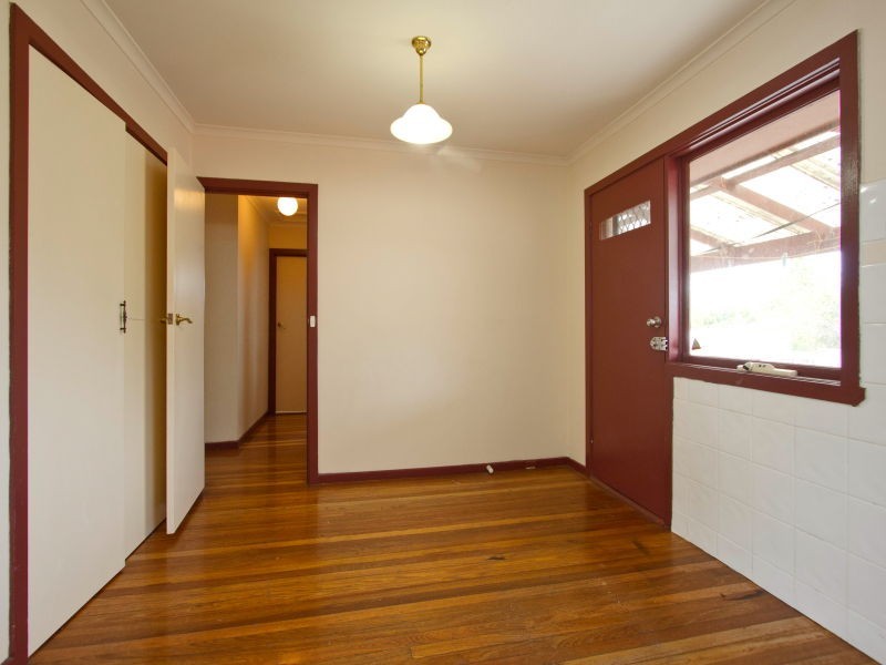 18 Bunarong Drive, Frankston VIC 3199