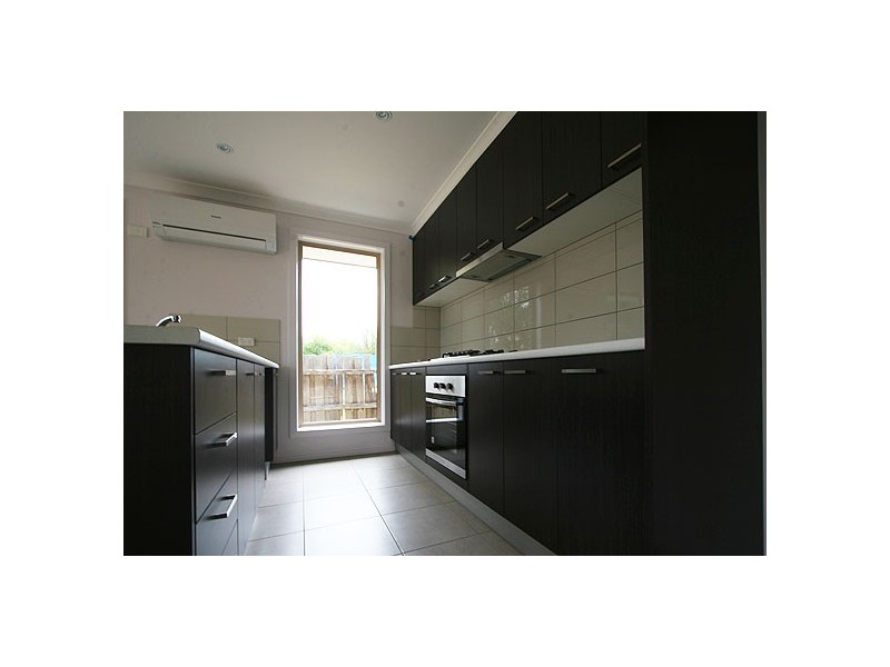 2/67 Armata Crescent, Frankston North VIC 3200