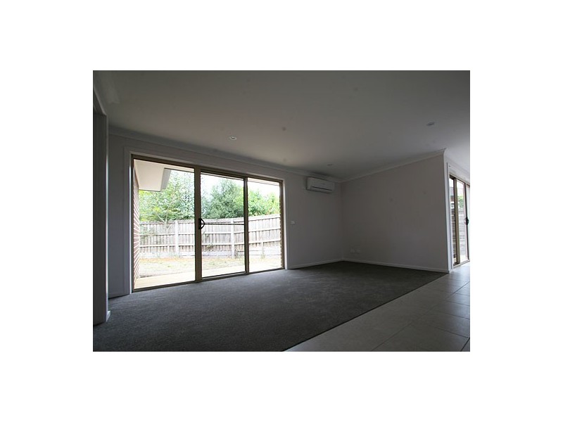 2/67 Armata Crescent, Frankston North VIC 3200