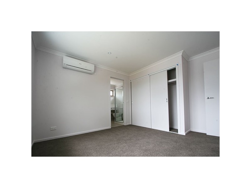 2/67 Armata Crescent, Frankston North VIC 3200