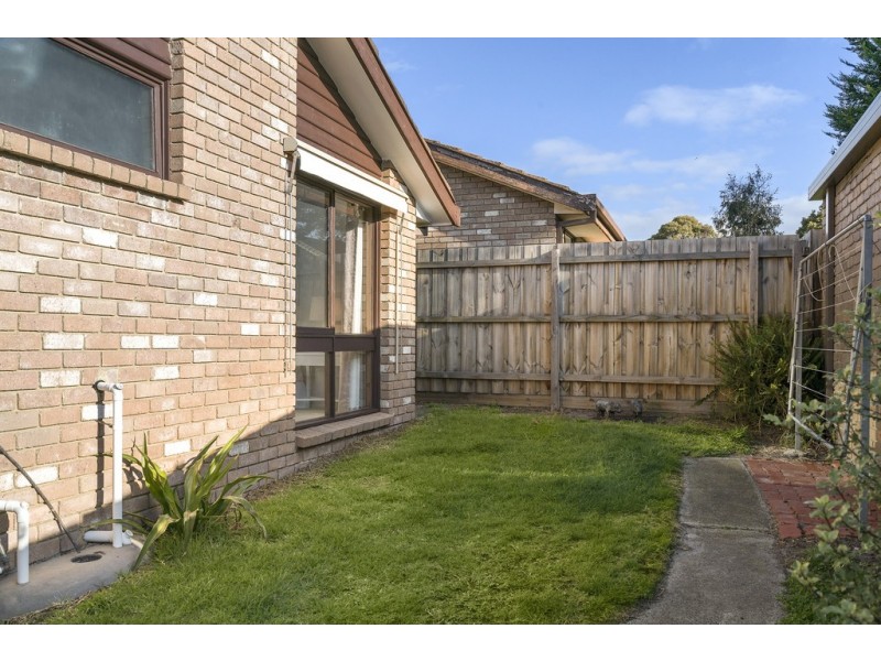 2/10-12 Bloom Street, Frankston VIC 3199