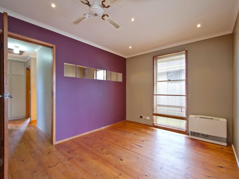 23 Silver Avenue, Frankston North VIC 3200