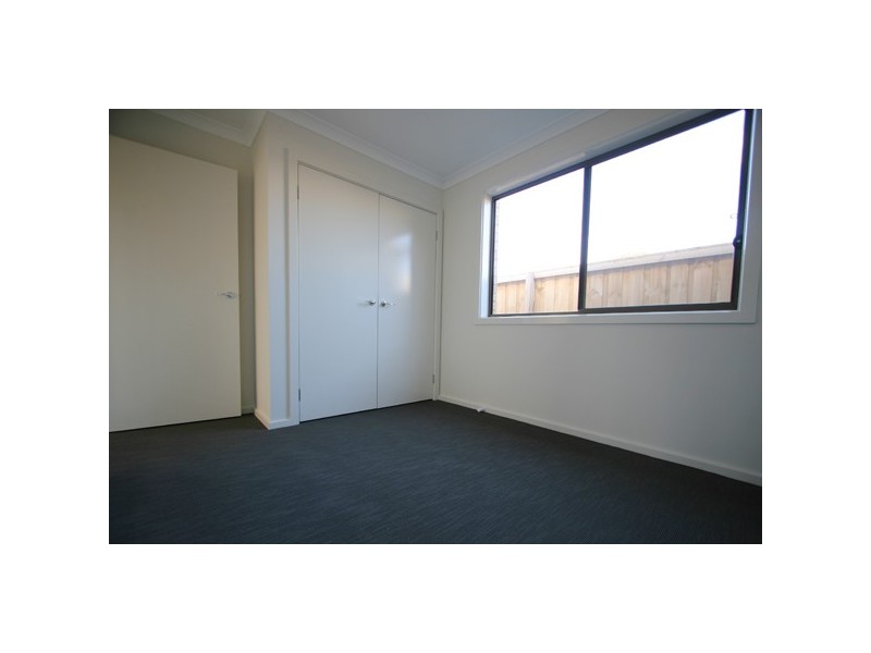 2/15 Warrenwood Place, Langwarrin VIC 3910