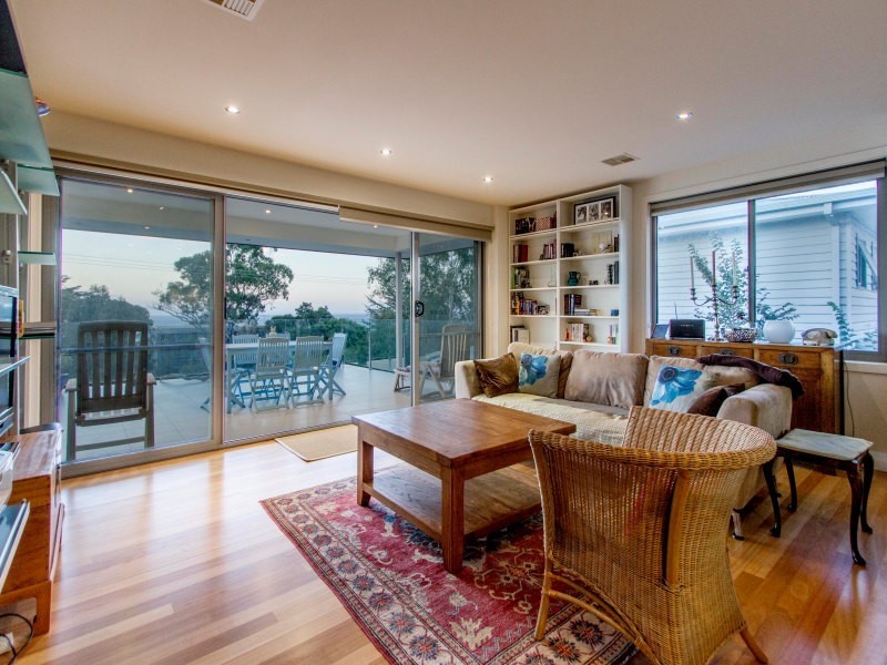 24 Matong Road, Mount Eliza VIC 3930