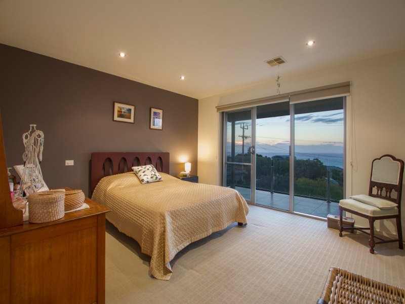 24 Matong Road, Mount Eliza VIC 3930