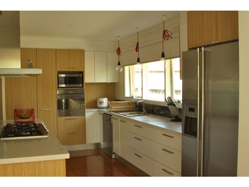 16 Tara Drive, Frankston VIC 3199