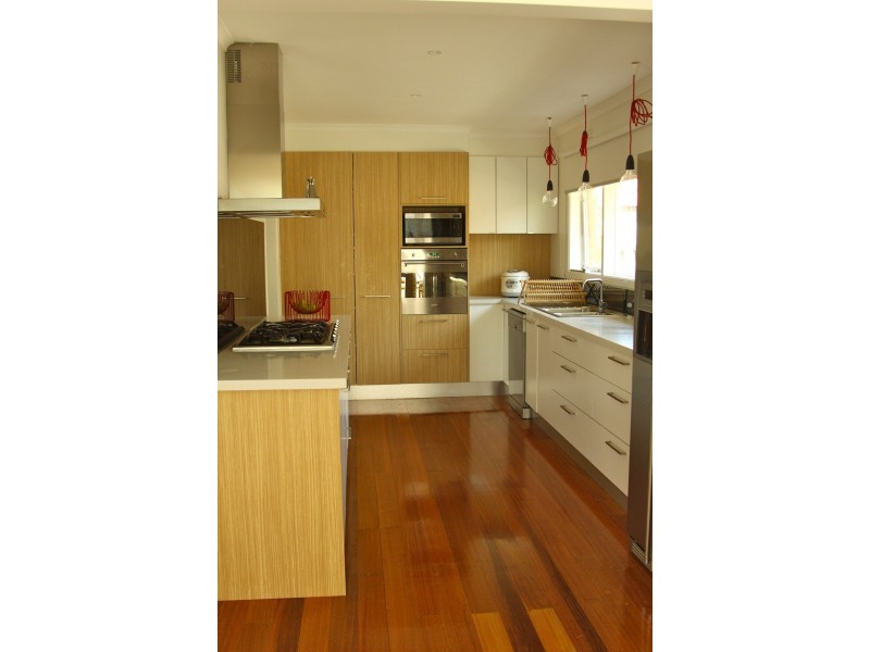 16 Tara Drive, Frankston VIC 3199