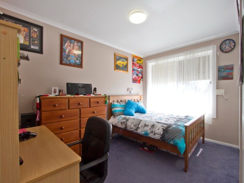 15 Whitewood Street, Frankston North VIC 3200