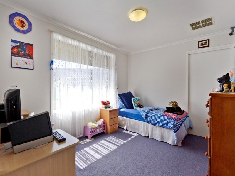 15 Whitewood Street, Frankston North VIC 3200