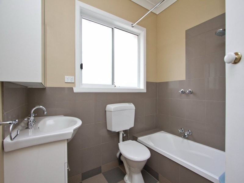 4/39 Dell Road, Frankston VIC 3199