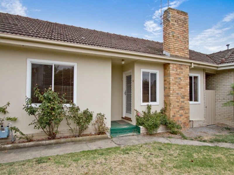 4/39 Dell Road, Frankston VIC 3199