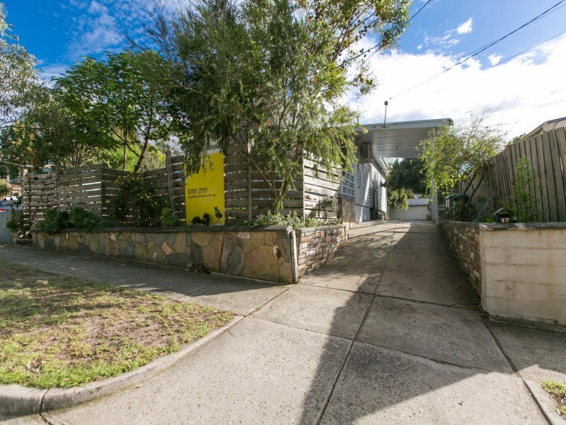 17 Coprosma Avenue, Frankston VIC 3199