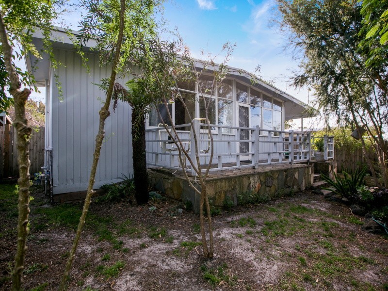 17 Coprosma Avenue, Frankston VIC 3199