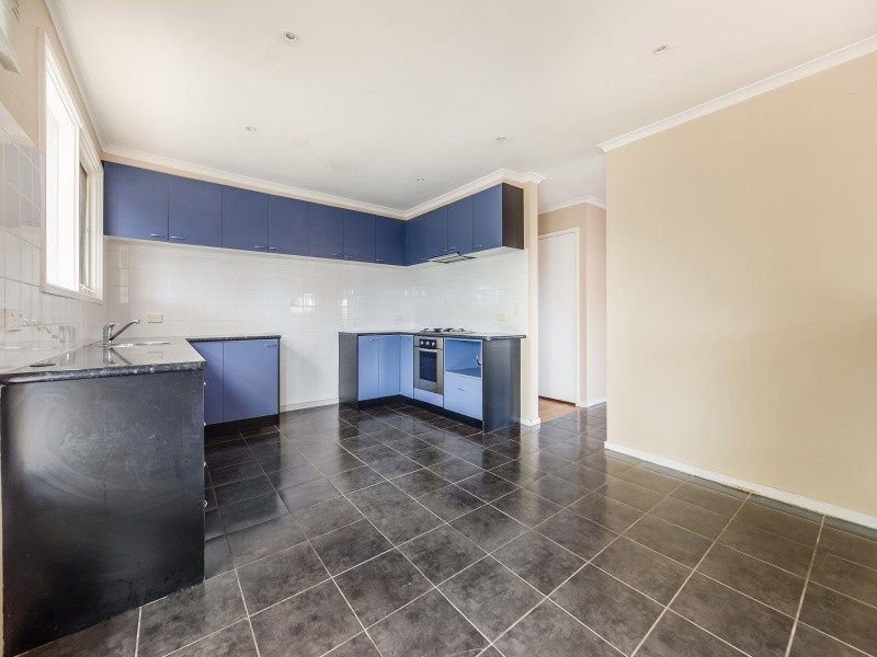 8 Blaxland Avenue, Frankston South VIC 3199