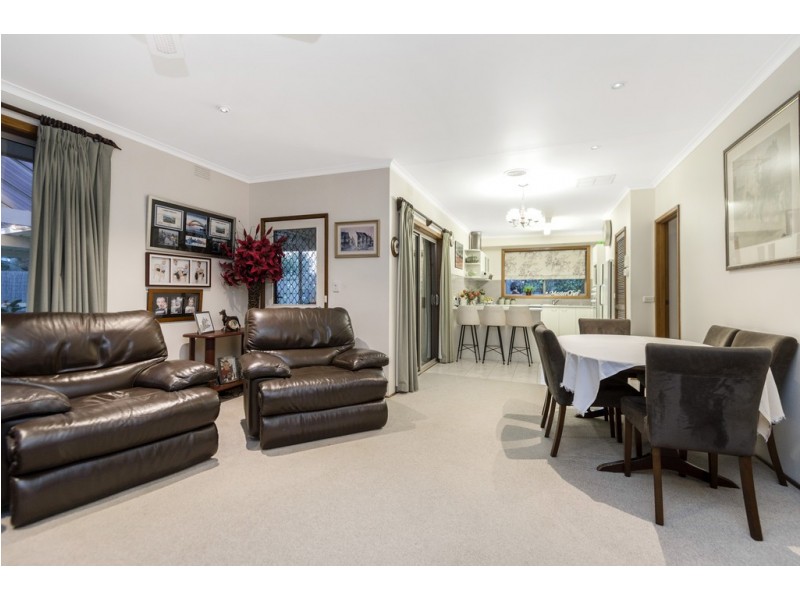 8 Coventry Court, Frankston VIC 3199