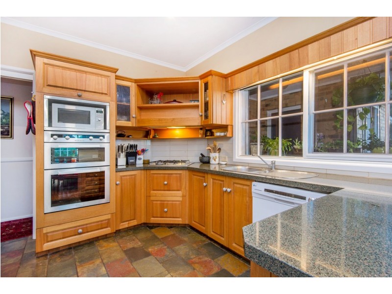 16 The Crest, Frankston South VIC 3199