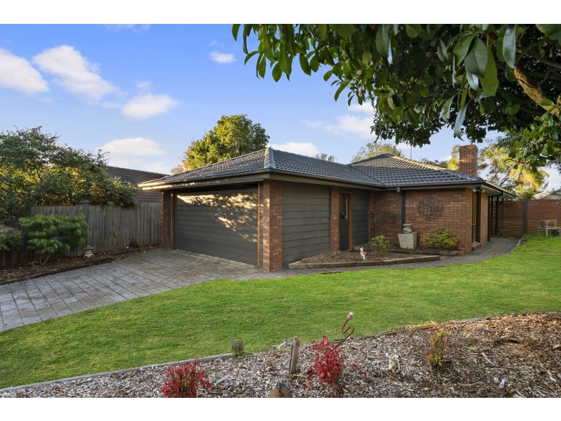 9 Samantha Court, Frankston VIC 3199