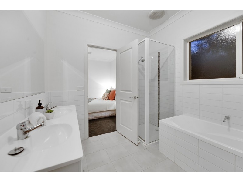 3/70 McComb Boulevard, Frankston South VIC 3199