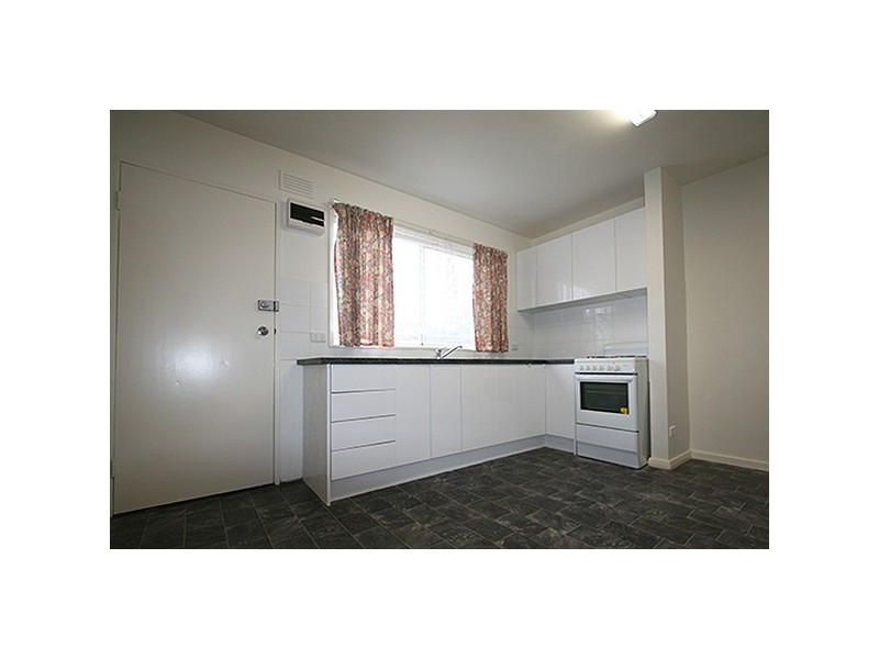 2/26 Petrie St, Frankston VIC 3199