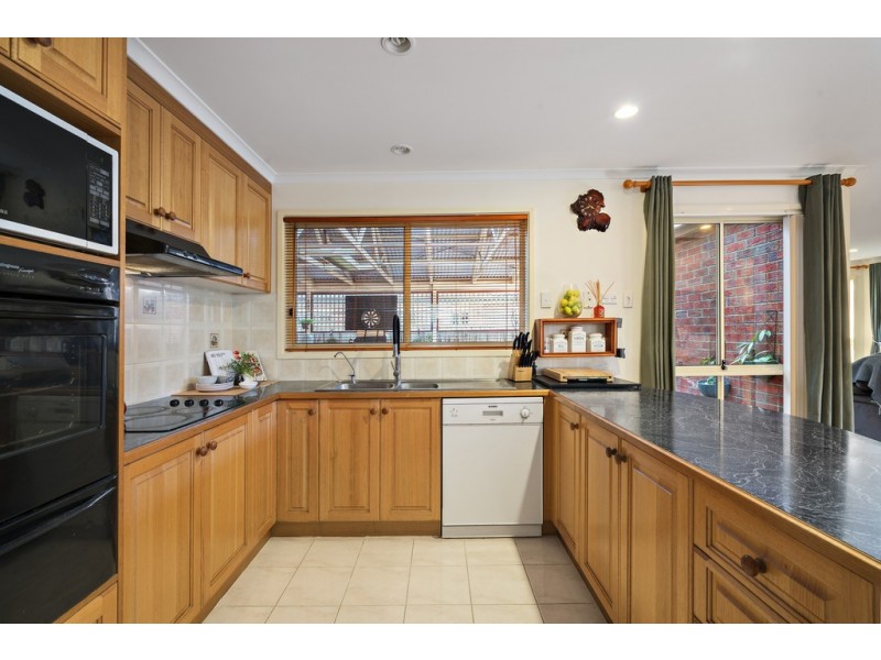 13 Trafalgar Square, Frankston South VIC 3199